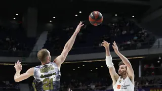 Real Madrid consigue vencer a un Cafés Candelas Breogán luchador de principio a fin (94-89)