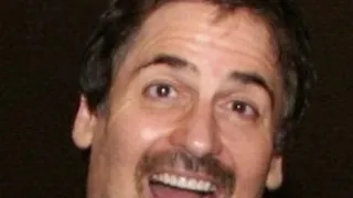 La NBA multa a Cuban con 25.000 dólares por hablar con JR Smith en el descanso del Mavericks-Nuggets