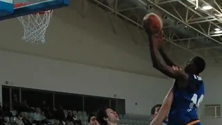 Mamadou Samb juró la Constitución y ya es español