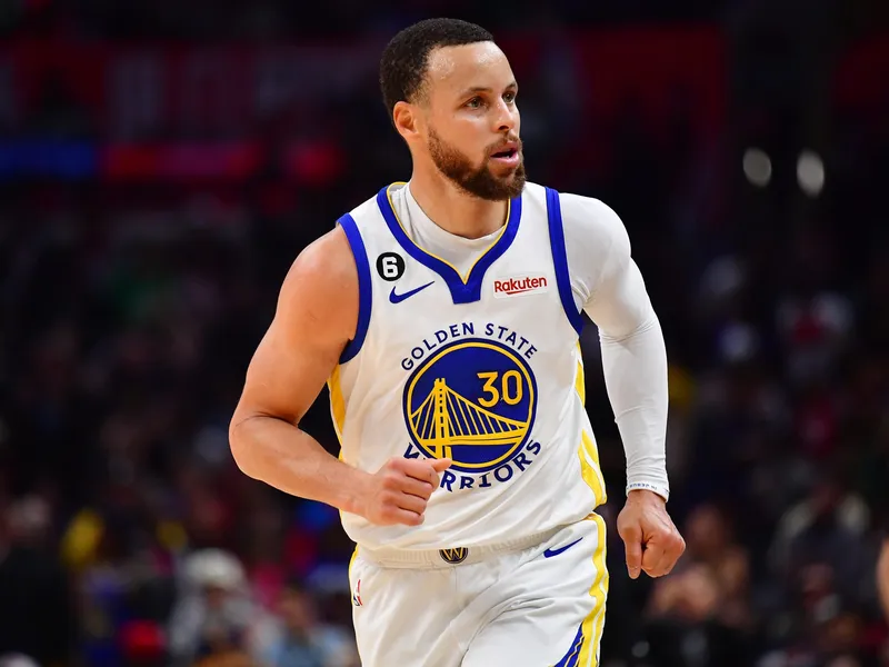 Stephen Curry bate un récord del que no se está hablando tanto