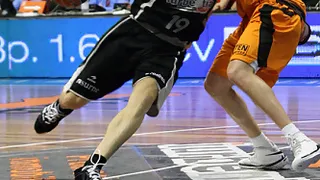 Paco Vázquez seguirá vinculado a Bilbao Basket