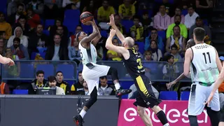 Rodrigo San Miguel comanda la victoria tinerfeña ante un combativo Joventut (79-72)