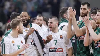Panathinaikos logra ante el Baskonia su primera victoria en casa