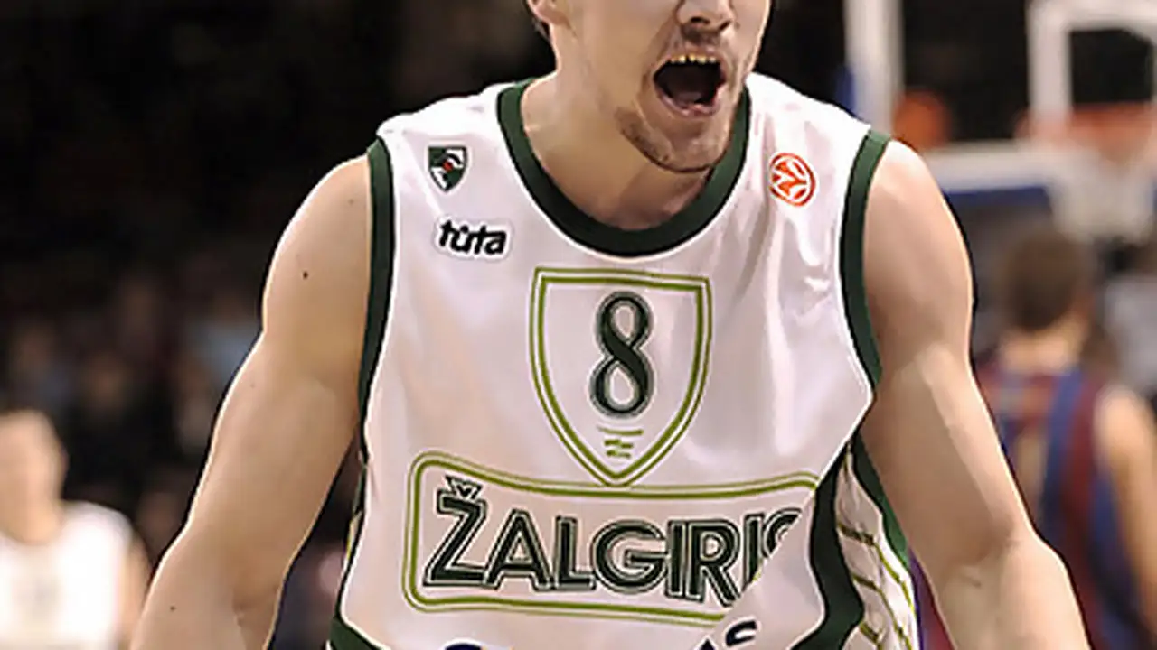 El Zalgiris-Lietuvos Rytas de la BBL suspendido por el lanzamiento de latas de cerveza (con vídeo)