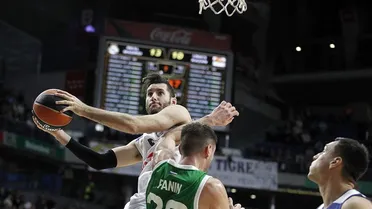 El Real Madrid aguanta las embestidas del UNICS y vence 89-75; Reyes, 24 de valoración