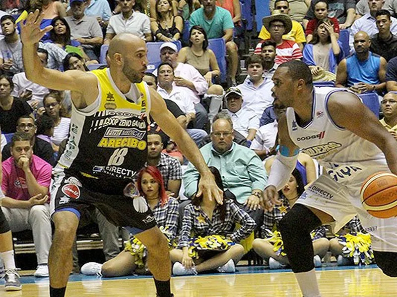 Jesse Pellot tira de Vaqueros y quita protagonismo a la pelea Hodge-Akindele