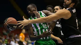 El Betis corta a Nobel Boungou-Colo