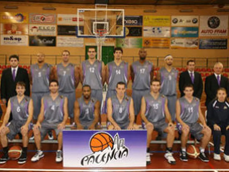 Zoco Adecco Oro: Javi Salsón renueva en Huesca, Lucho Fernández en Ourense y Rubén Domínguez como entrenador de Breogán. Palencia saldrá en Oro con Lezkano en el banco