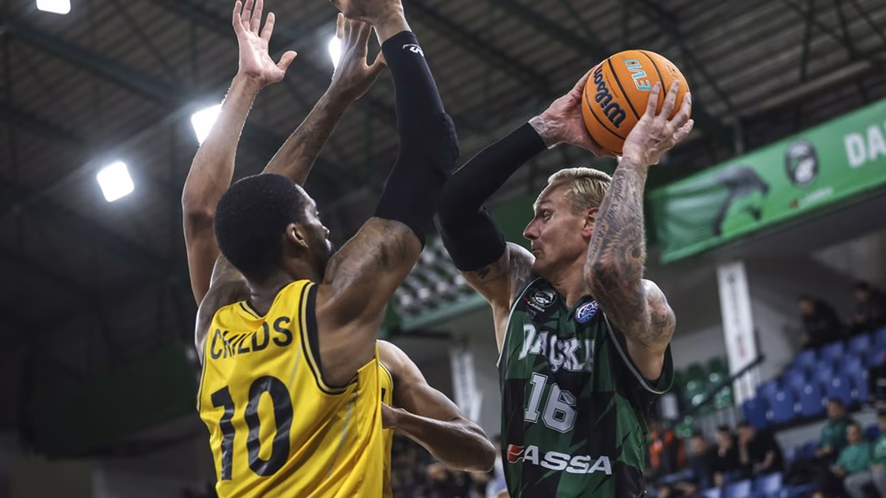 Casademont Zaragoza sigue en el mercado ante otro rechazo de un ex ACB