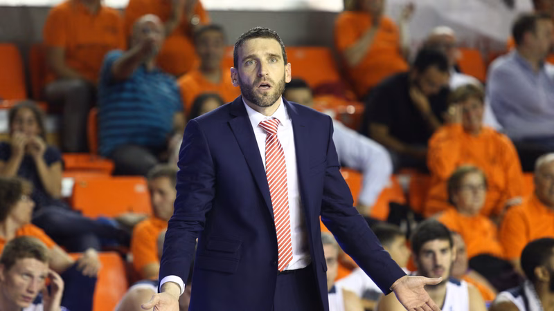 Ibon Navarro: “Con su juego y química, no es una sorpresa ver a Baskonia en la F4”