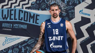 Adrien Moerman firma con el Zenit St. Petersburg