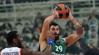 Zoco europeo: Bourousis se marcha de PAO; Maccabi sigue con su operación salida