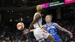 WNBA: Un último cuarto histórico da el billete para la final a Connecticut Sun