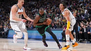 La NBA pone rumbo a Playoffs. Cinco temas de actualidad en torno a la liga