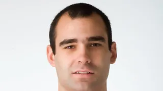 Juan Labiano se convierte en la 6ª renovación de Ángel Jareño para el debut en Oro del Grupo Iruña Navarra