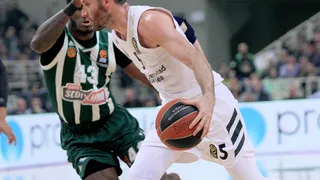 Rudy anota el triple de la temporada para culminar la remontada en el OAKA (73-74)