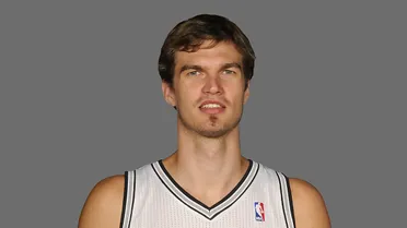 Un Tiago Splitter sano vale por dos