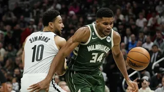 Noche NBA: Bucks sigue sin derrotas; Blazers suma la primera y Lakers en caída libre