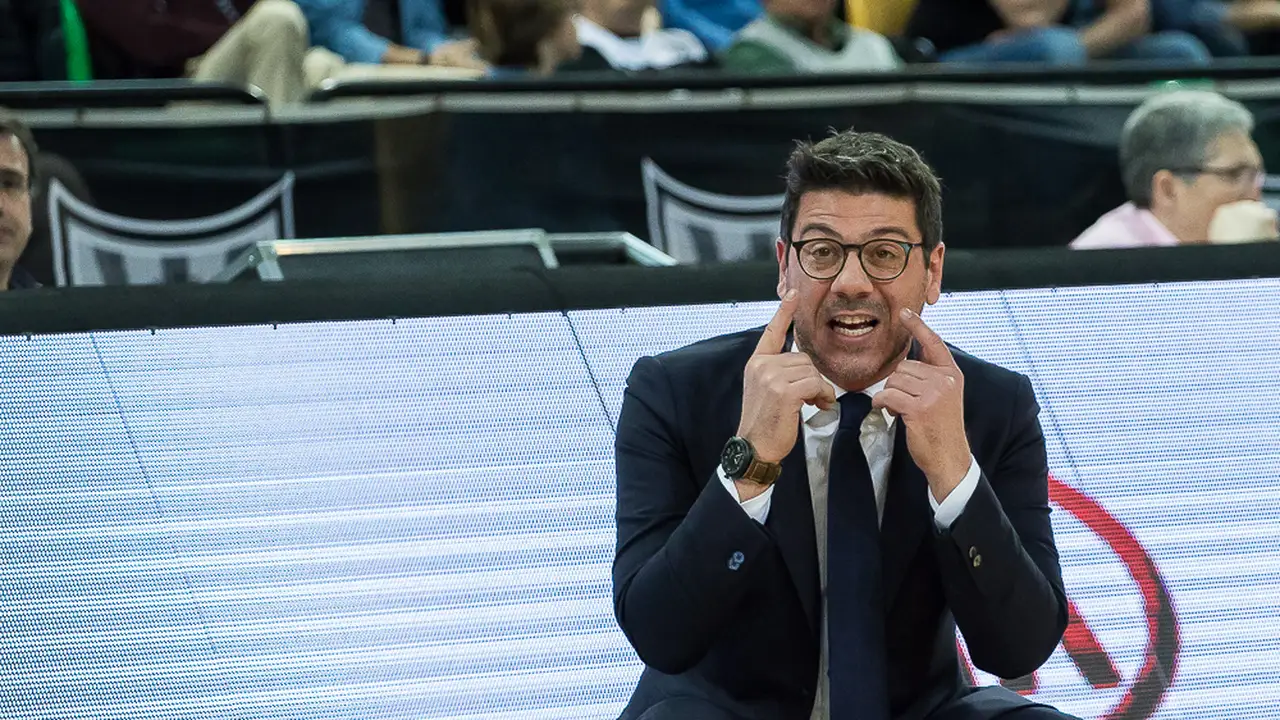 Zoco europeo: Fotis Katsikaris, a Hapoel Jerusalem; Charles Jenkins ficha por Khimki