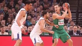 El Madrid sabe sufrir en Kaunas y rompe el partido en el último cuarto (59-74)