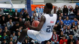 Minicopa (Día 1): El Madrid gana el Clásico y roza la final; la Penya, arrolla (VÍDEOS)