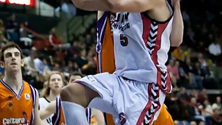 Protagonistas Liga Endesa en abril: MVP (Augustine), entrenador (Katsikaris), Quinteto Ideal Llull-Gladyr-Panko-Augustine-NDong) y otros jugadores destacados