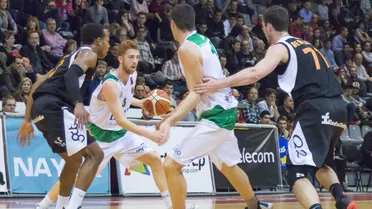 Palencia, líder en una noche de prórrogas. Burgos y Oviedo, caen. Vega, MVP