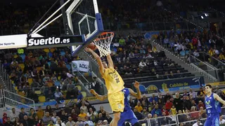 Oriol Paulí se doctora ante Movistar Estudiantes con un partido de raza