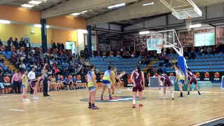 CEBJF17 (1/2): Sant Adrià remonta y repite final ante Gran Canaria; Lula Roig, MVP (37v)