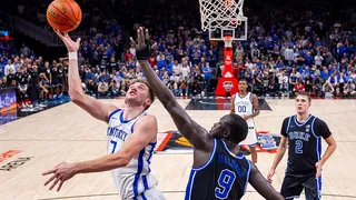 Rumores NBA: Oklahoma City Thunder podría sumar a un pivot de 2.18 m de estatura