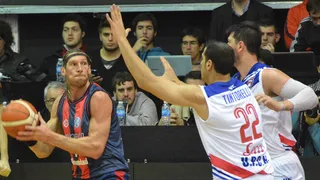 Walter Herrmann, rey de la fiesta inaugural de la Liga Nacional argentina