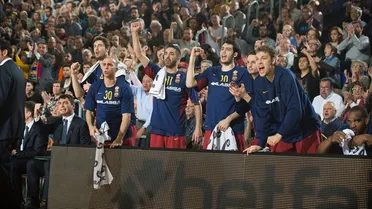 El Barça pone pie y medio en los playoff (75-57). El Baskonia, clasificado