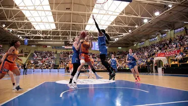 Final Playoffs LF Endesa (I): Perfumerías Avenida se lleva el primer asalto