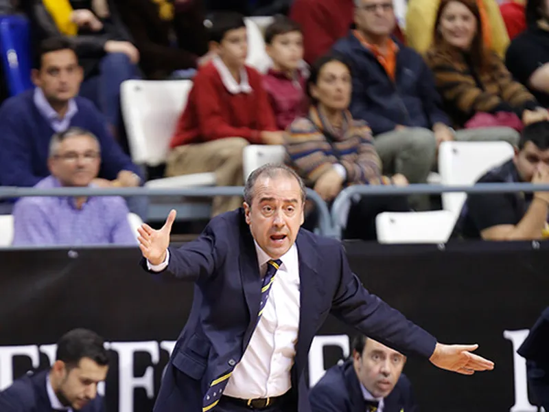 Pedro Martínez no renovará, y Txus Vidorreta será su relevo en Valencia