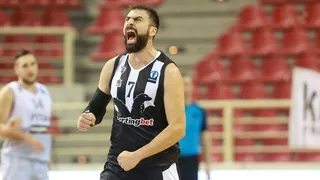 Kostas Vasileiadis retorna al Obradoiro para sacarle del atolladero