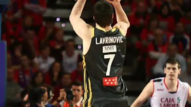 Real Madrid no da opción a un Caja Laboral desfondado