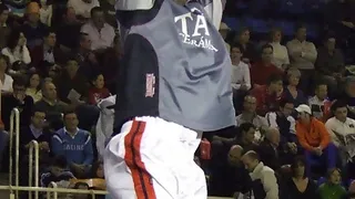 Ariel Eslava y Stefan Ivanovic ya entrenan con el Baskonia