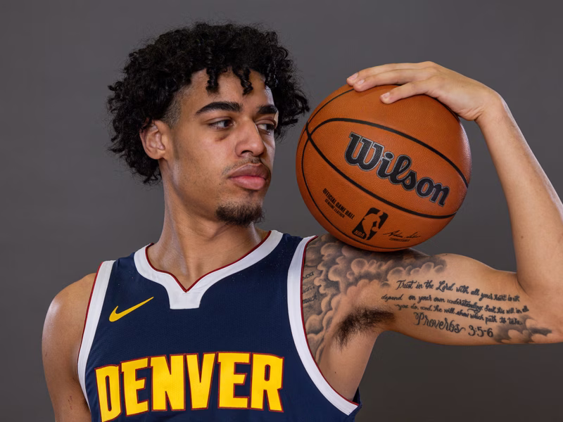 Recuerden este nombre: Julian Strawther, uno de los robos del Draft de la NBA