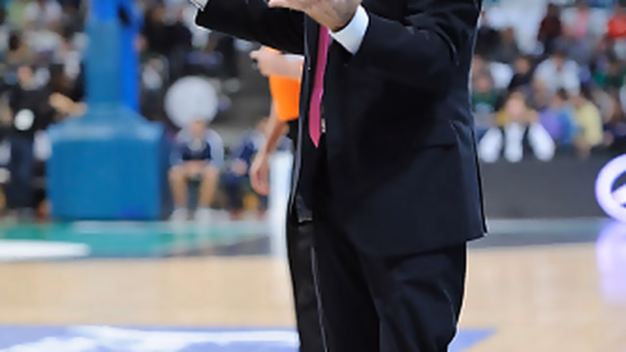 Joan Plaza despeja la incógnita: abandona Sevilla y ficha por el Zalgiris