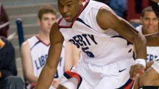 Anthony Eugene Smith cierra la plantilla del C.B. Cornellà