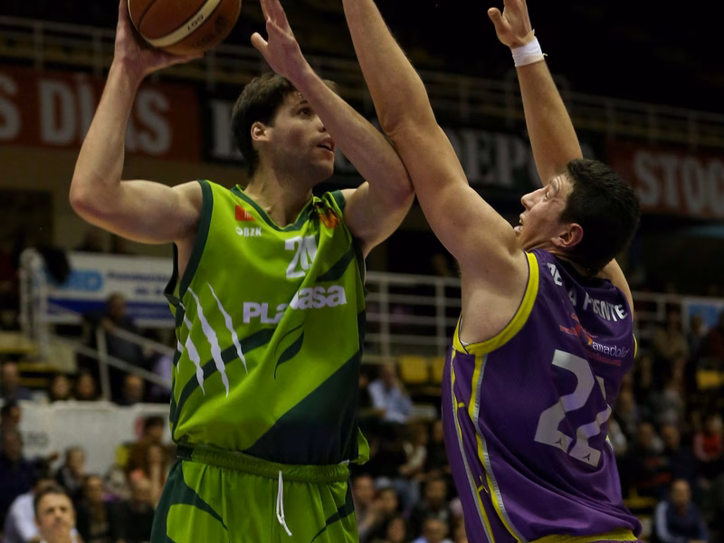 Huesca respira a costa del Prat. Di Bartolomeo, sobresaliente MVP