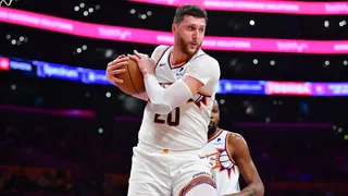 Jusuf Nurkic, la bestia bosnia, rompió un récord de 14 años de vigencia