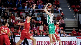 El incombustible Txemi Urtasun se marcha a la LEB Oro