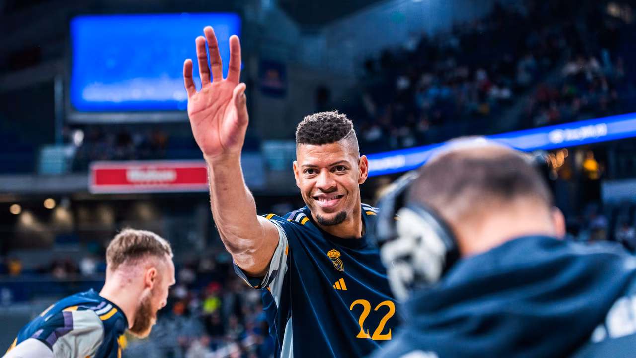 Tavares: “El baloncesto era la opción de dar de comer a mi familia. O eso o ser albañil”
