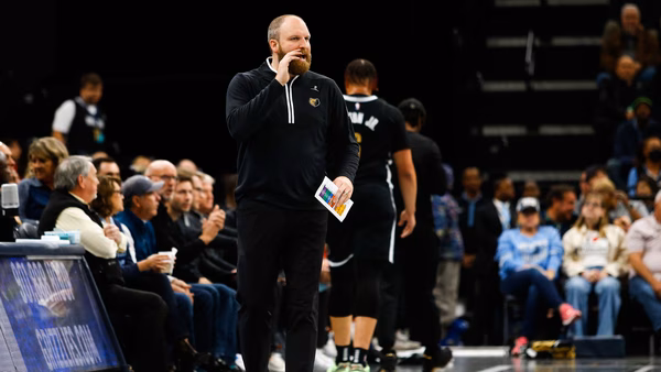 Las críticas NBA del entrenador de Santi Aldama tienen su multa