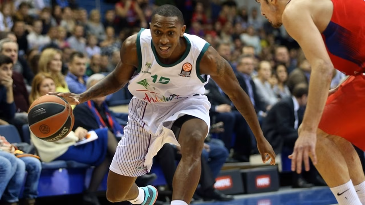 Unicaja debuta en Eurocup a lo grande: paliza a Buducnost (62-86)