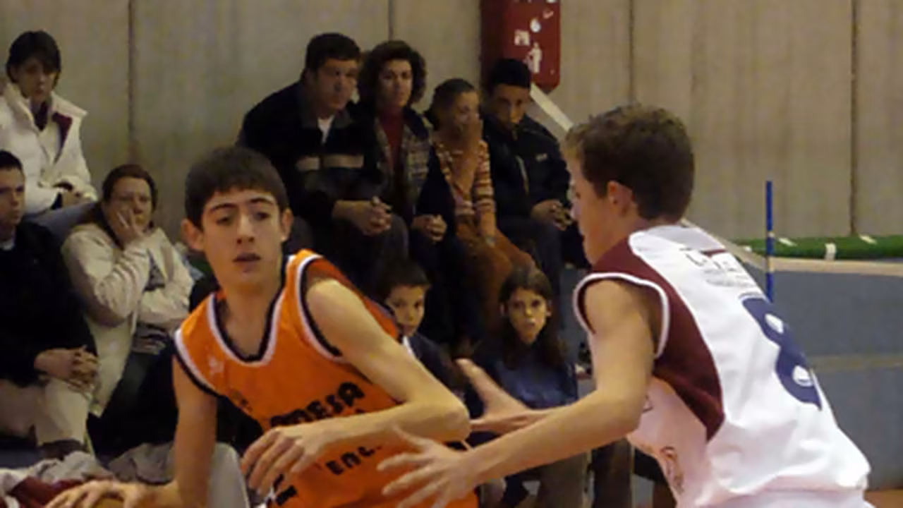 El Pamesa Valencia, bicampeón del II Torneo de Navidad Caja Granada