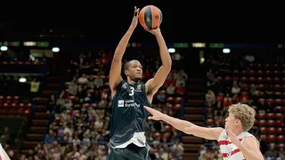 El Real Madrid salva los muebles en Milán 85-91