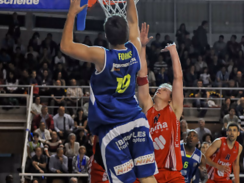 Roger Fornas es la primera pieza interior de Palencia Baloncesto