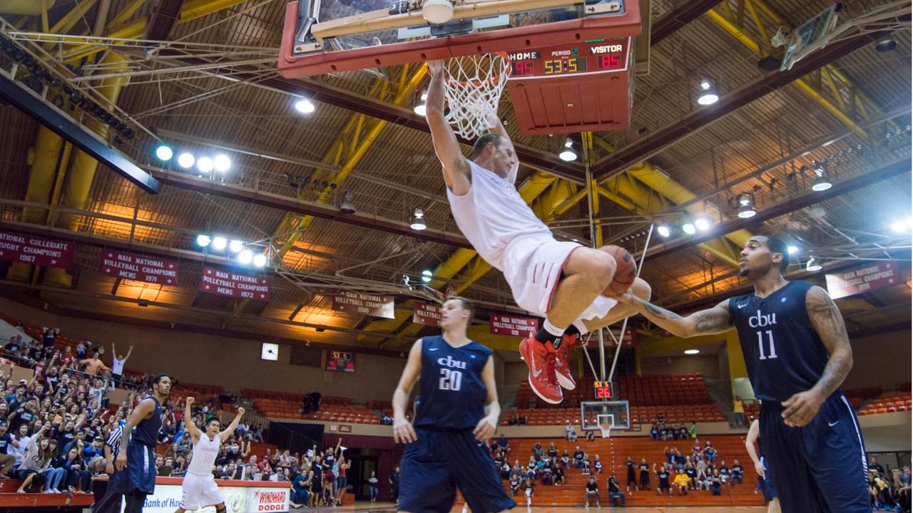 Jordan Stone, poderío NCAA en la pintura para Granada